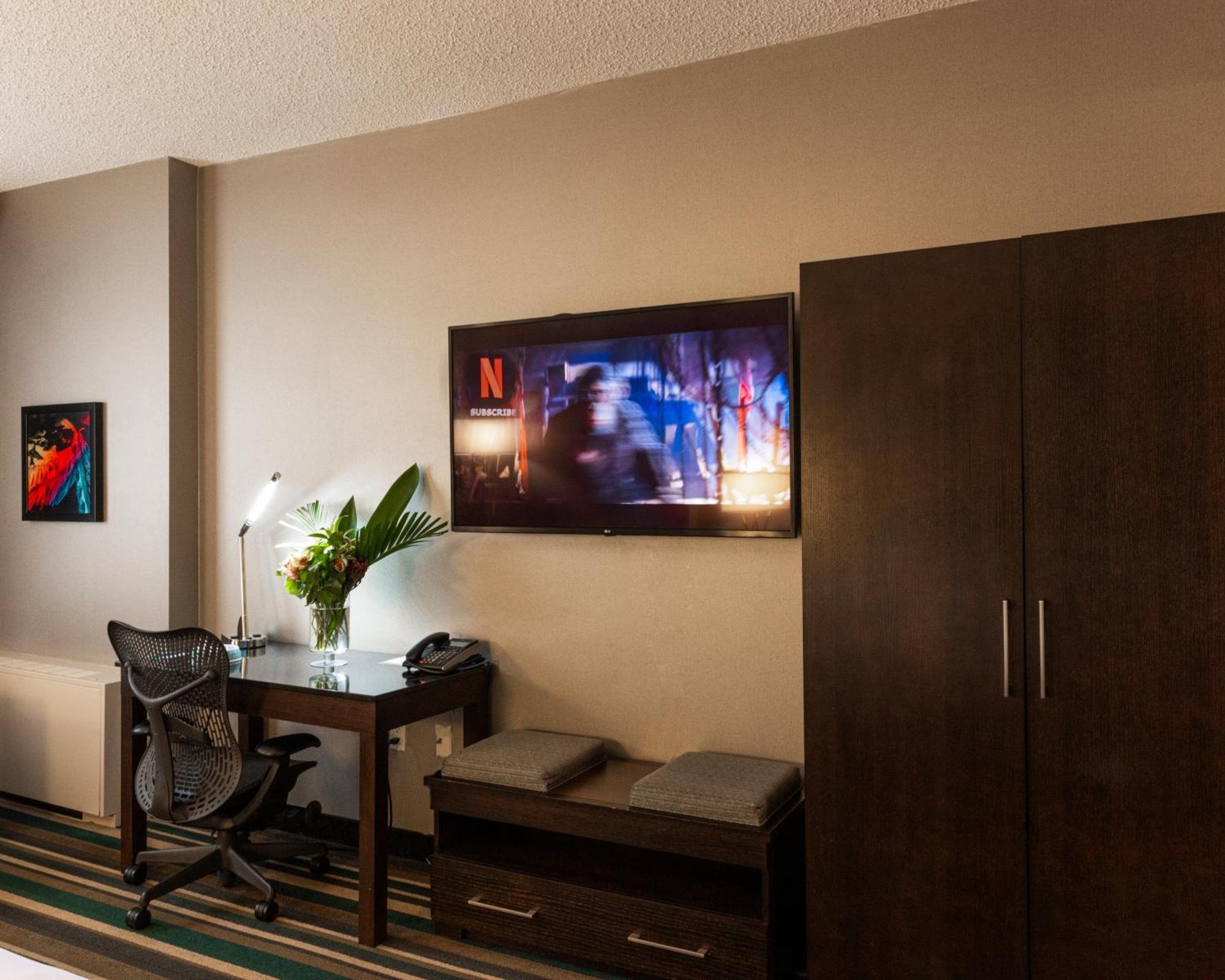 Hotel Blackfoot Calgary Extérieur photo